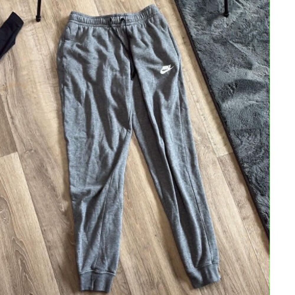 Nike Women’s Jogger Sweatpants
